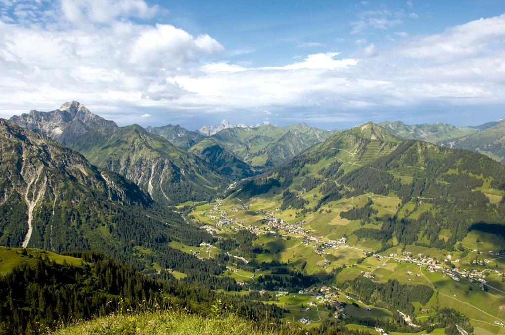 Alpen Select Lodge Kleinwalsertal Riezlern Ngoại thất bức ảnh