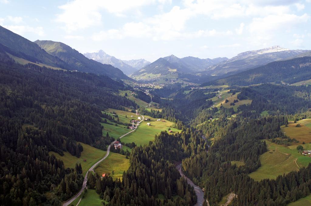 Alpen Select Lodge Kleinwalsertal Riezlern Ngoại thất bức ảnh