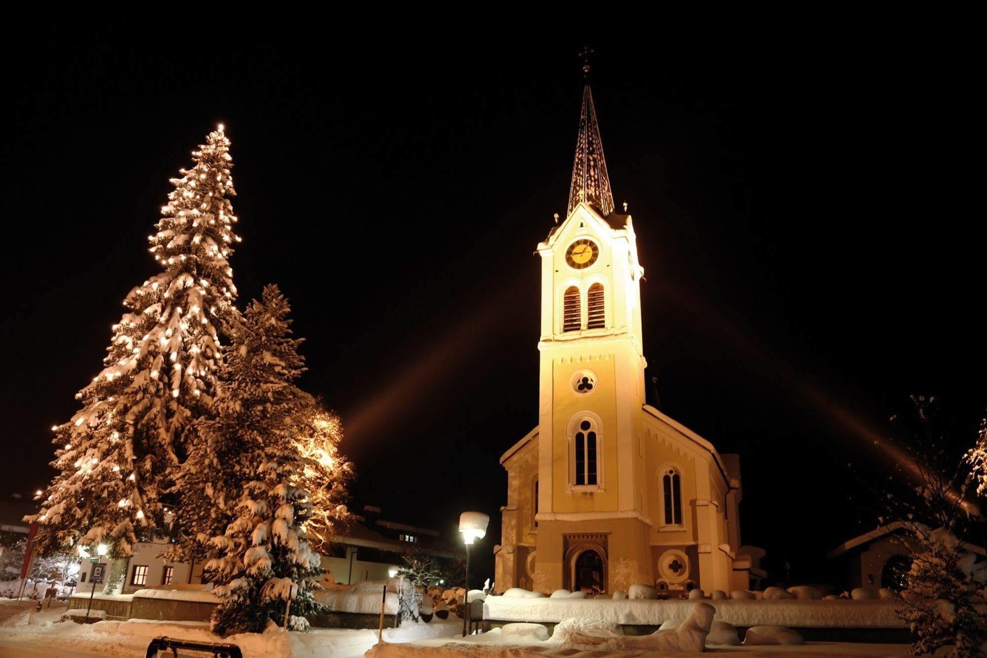 Alpen Select Lodge Kleinwalsertal Riezlern Ngoại thất bức ảnh